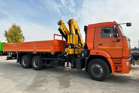 Бортовой КМУ XCMG SQZ200 на шасси КАМАЗ-6520