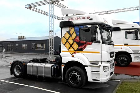 Седельный тягач Седельный тягач КАМАЗ-5490-901-87