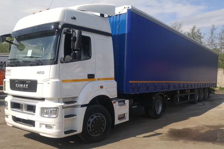 Автопоезд КАМАЗ-5490-022-87 с полуприцепом НЕФАЗ-93341