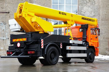 Автокран КС-55744