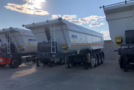 Автопоезд КАМАЗ-5490-053-87 с самосвальный полуприцепом UAT-STRP-2728.01